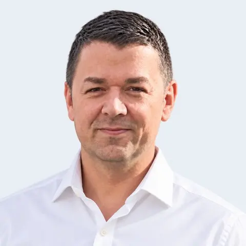 Mirsad Isic, Grenzgängerberater